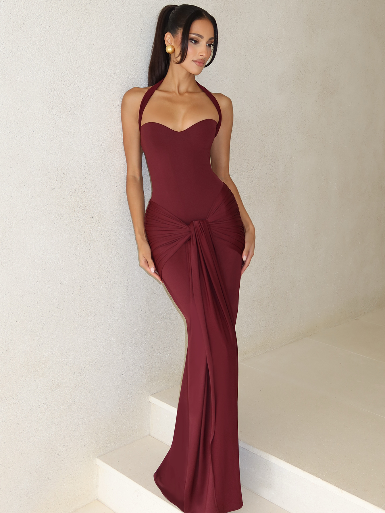Robe longue de soirée élégante et moulante pour femme Dulzura, sexy, dos nu, froncée, à lacets, style licou, couleur unie, idéale pour les anniversaires et les bals de promo