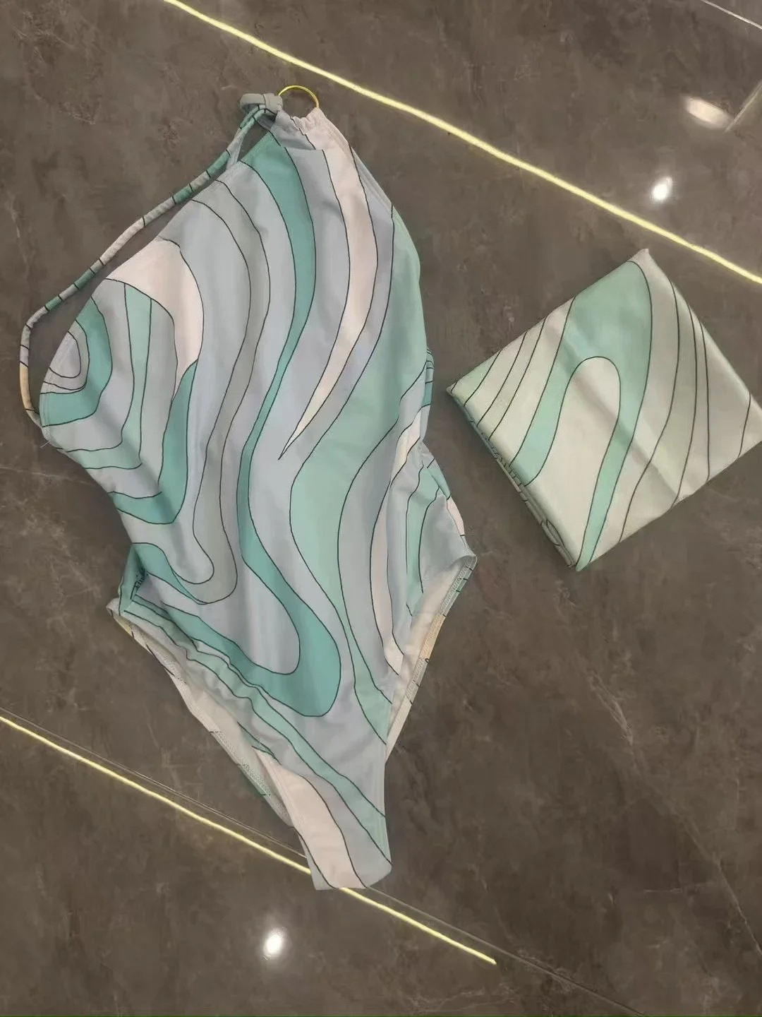 Ensemble de maillot de bain de luxe pour femme 2026, design élégant, haute qualité