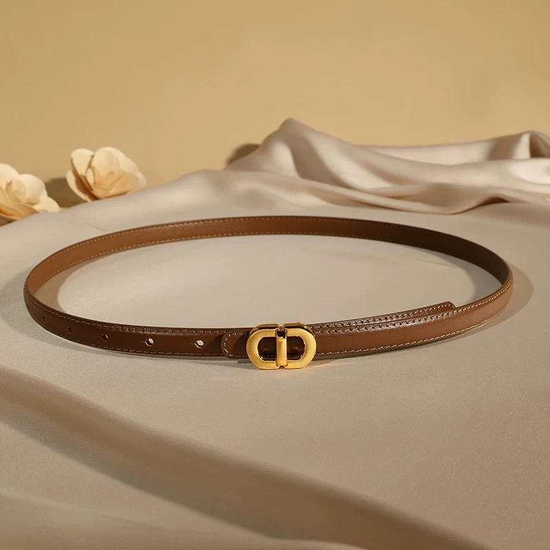 Ceinture fine en cuir élégante pour femme, ceinture de taille fine tendance avec boucle dorée, ceinture de créateur tendance pour robes, jeans et pantalons