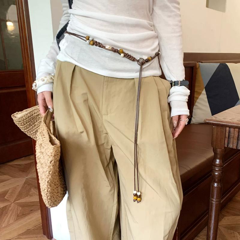 Nouvelle chaîne de taille ethnique florale New Bohème pour femmes, rétro, à porter avec des jupes et des jeans, ceinture au design unique et sangle en cuir ornée de strass