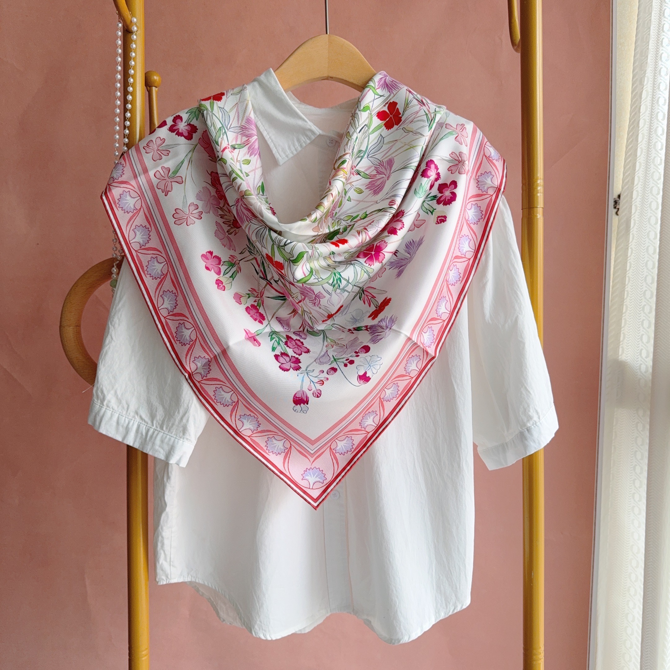 Foulards en Soie 90x90cm 100% Soie Pure Femme Luxe Designer Rose Carré Châle Écharpe de Tête Écharpe d'Été Hijab Bandeau Foulard