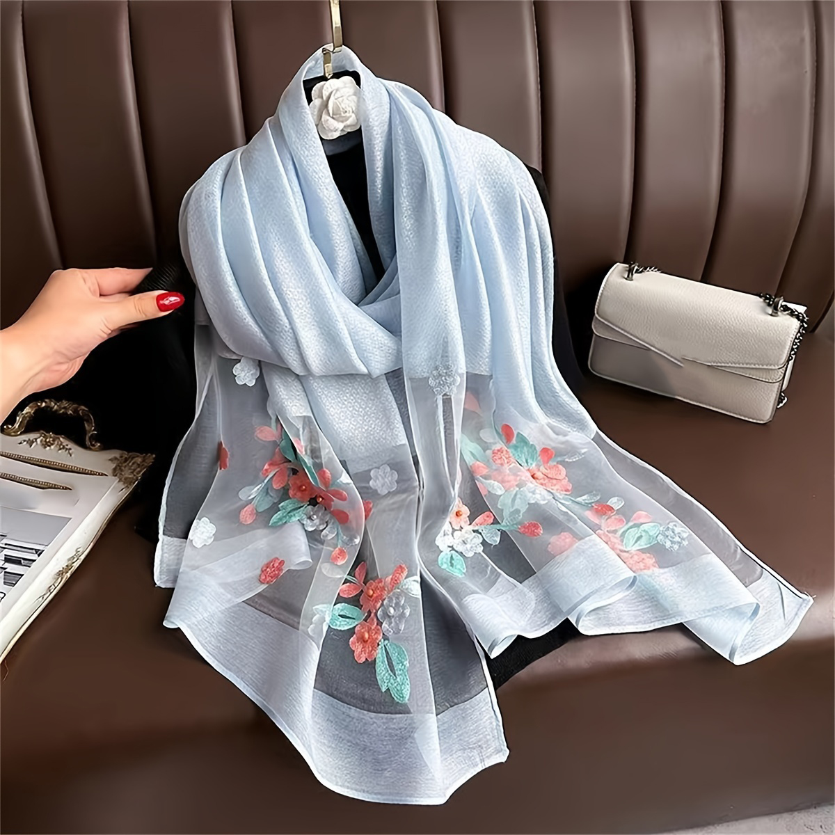 Foulard de Luxe Brodé de Fleurs pour Femme, Hijab Enveloppant, Écharpe de Sauna, 2024
