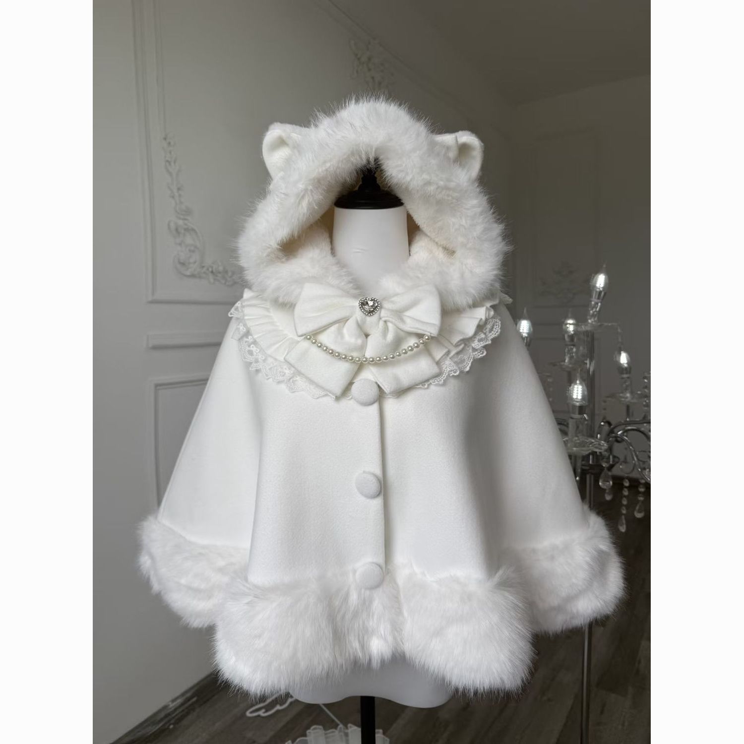 Cape en laine Lolita mignonne, tempérament élégant, douce fille, cape à capuche en peluche, Patchwork, châle avec nœud, manteau en fourrure, automne et hiver