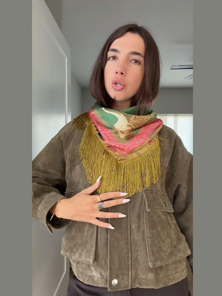 Écharpe sexy à imprimé pompons pour femme, châle léger et polyvalent pour les vacances, foulard carré, accessoires de mode féminins pour le quotidien