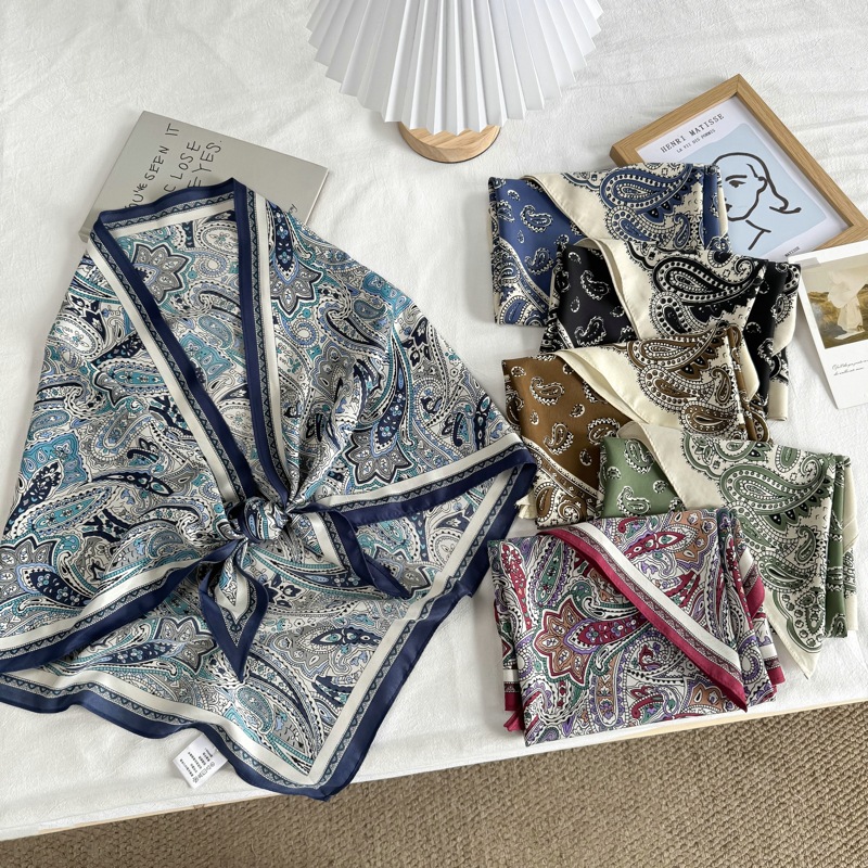 Foulard en soie triangulaire multifonctionnel de style coréen, de haute qualité, utilisable comme bandeau, écharpe, étole, châle ou petit foulard