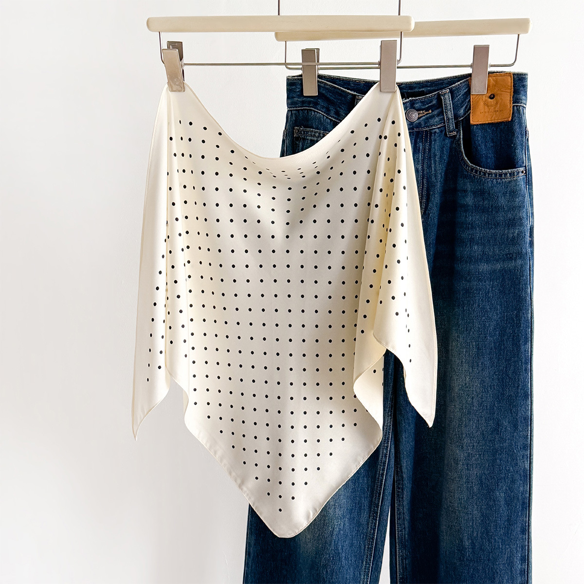 Nouveau foulard triangulaire en twill pour femme, écharpe à pois, bandeau, bandeaux pour cheveux, foulard imprimé, hijab, enveloppes, bandana