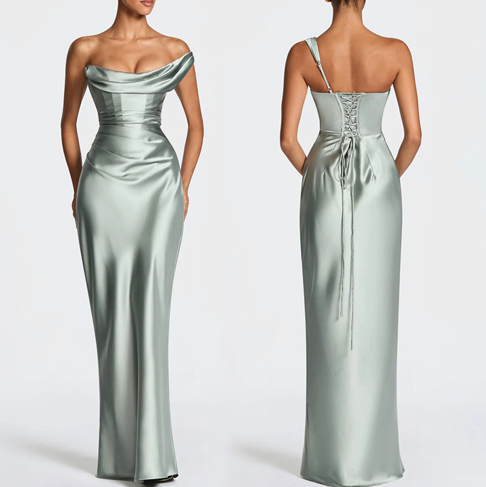 Robe de soirée longue sirène en satin pour femme, à épaules dénudées, col drapé, bretelle spaghetti unique, taille froncée unie, dos lacé