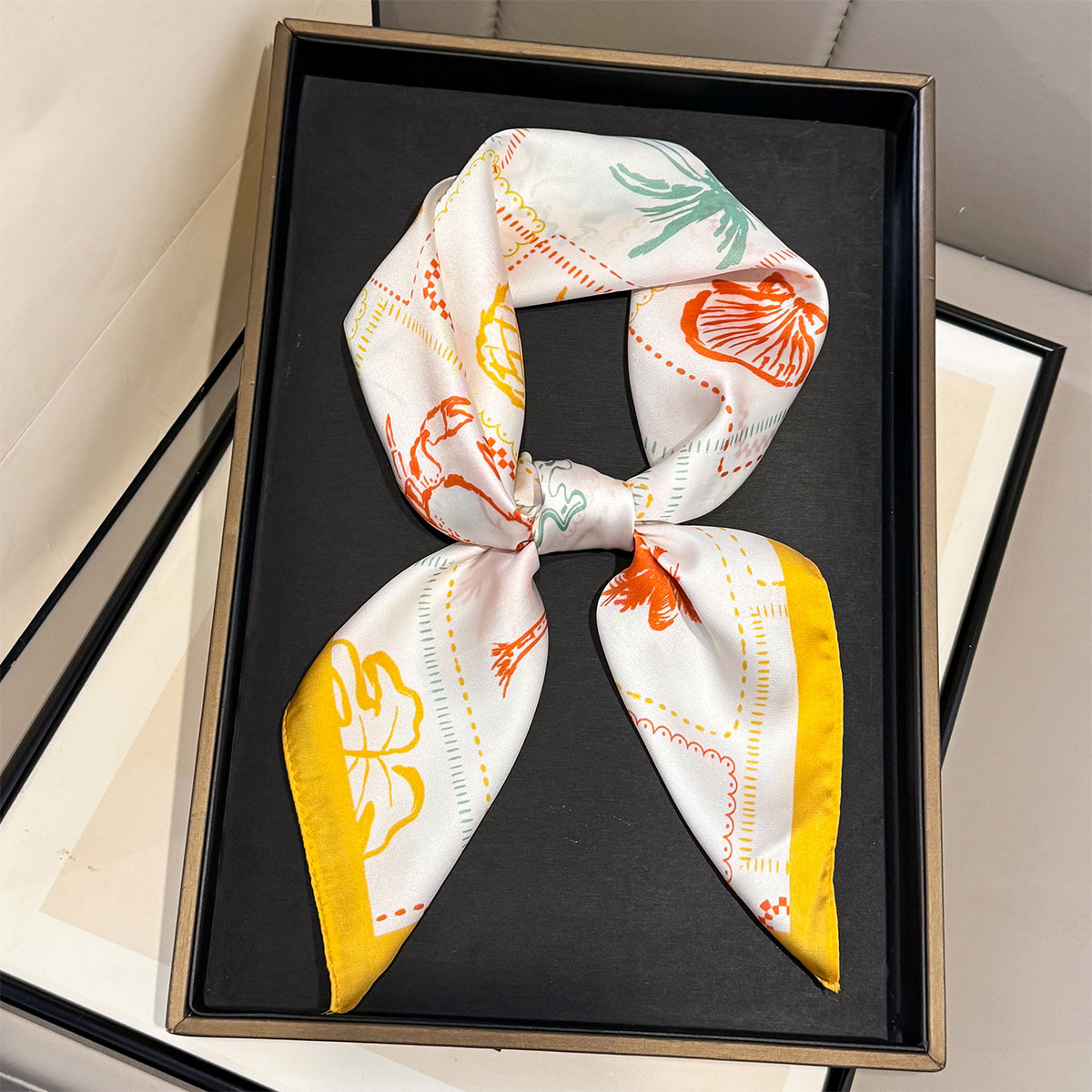 Foulards carrés en soie à imprimé coquillages et arbres pour femmes, écharpes de cou, hijabs décoratifs toutes saisons pour dames