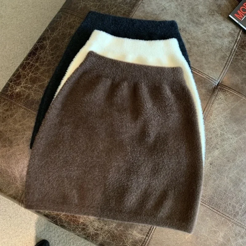Taille élastique mince femmes jupe courte Sexy élégant tout-Match basique Mini jupe hiver doux décontracté tricot Imitation vison fourrure jupe