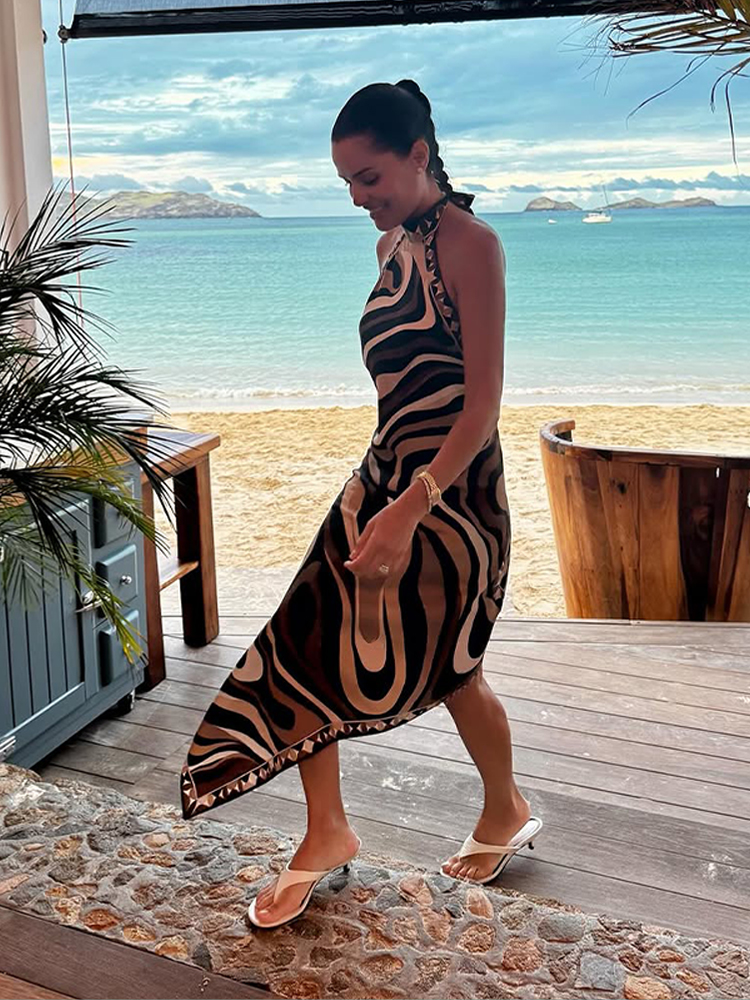 Robe asymétrique imprimée plage pour femme, dos nu, sans manches, taille haute, coupe droite, chic, nouvelle collection été 2026, idéale pour les vacances