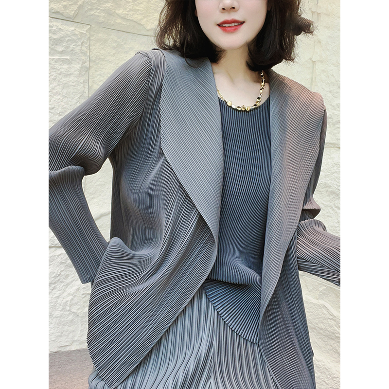 Veste Printemps-Été 2026, Manteau de Protection Solaire, Cardigan Plissé à Manches Longues, Haut Tendance pour Femme, Manteaux Courts Amples et Légers