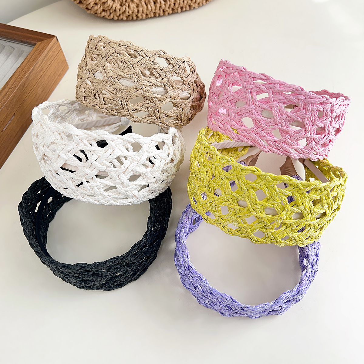 Été nouveau bandeau tissé de vigne élégant kaki large bord bandeau élégant 2025 polyvalent Style de vacances creux herbe accessoire de cheveux