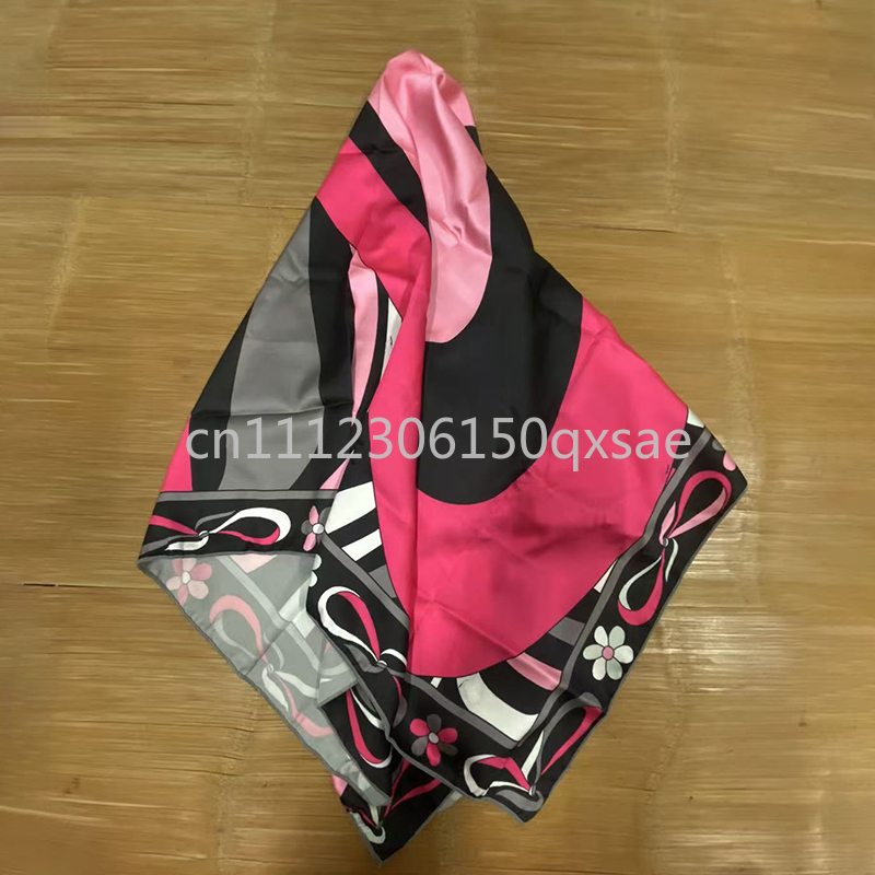 Écharpe en soie noire pour femme avec logo signature, écharpe carrée pour femme 90x90cm