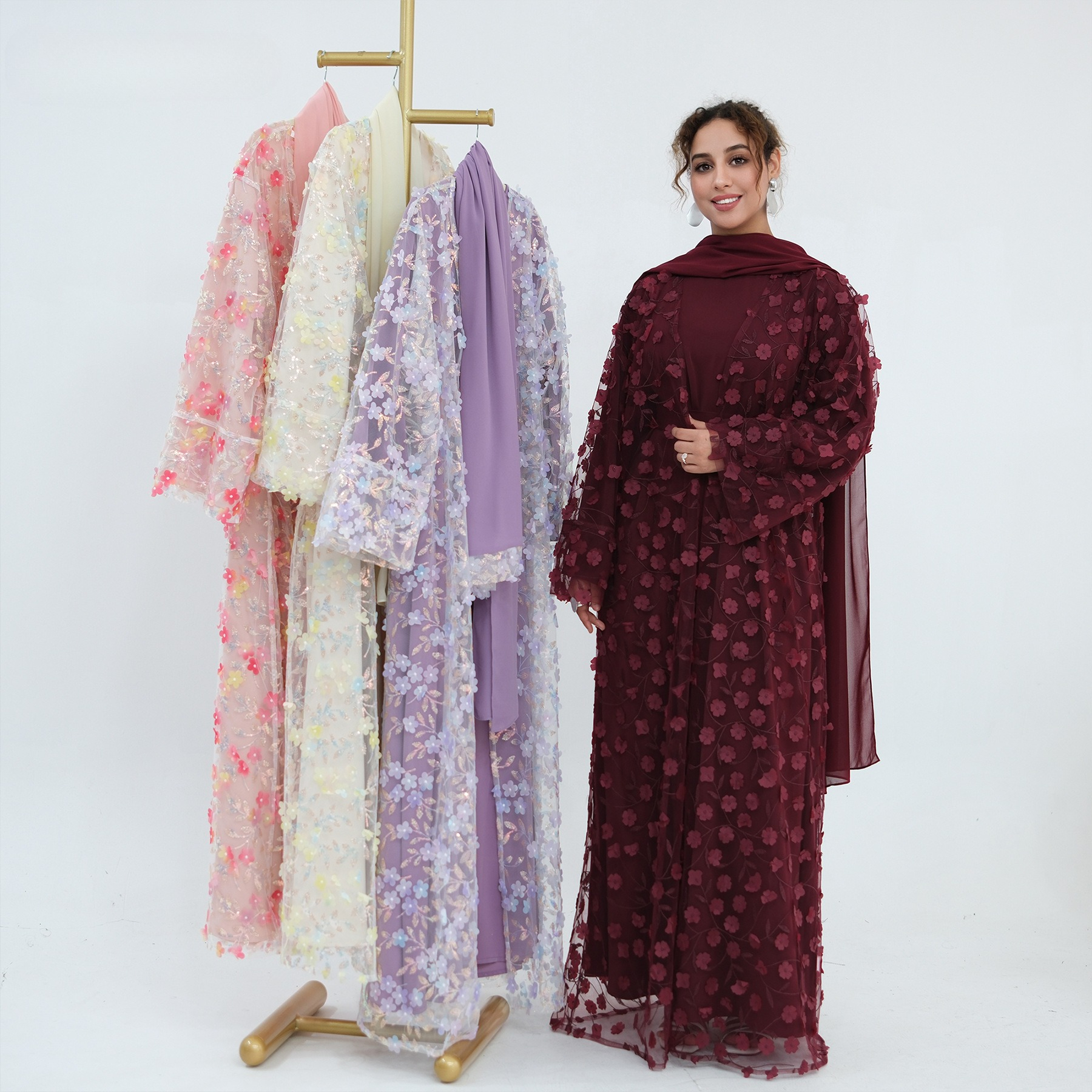 Abaya de Luxe 2026 pour l'Aïd, Ensemble 3 Pièces avec Broderie Florale 3D et Dentelle, Robe Musulmane Modeste pour Femme avec Sous-Robe et Hijab