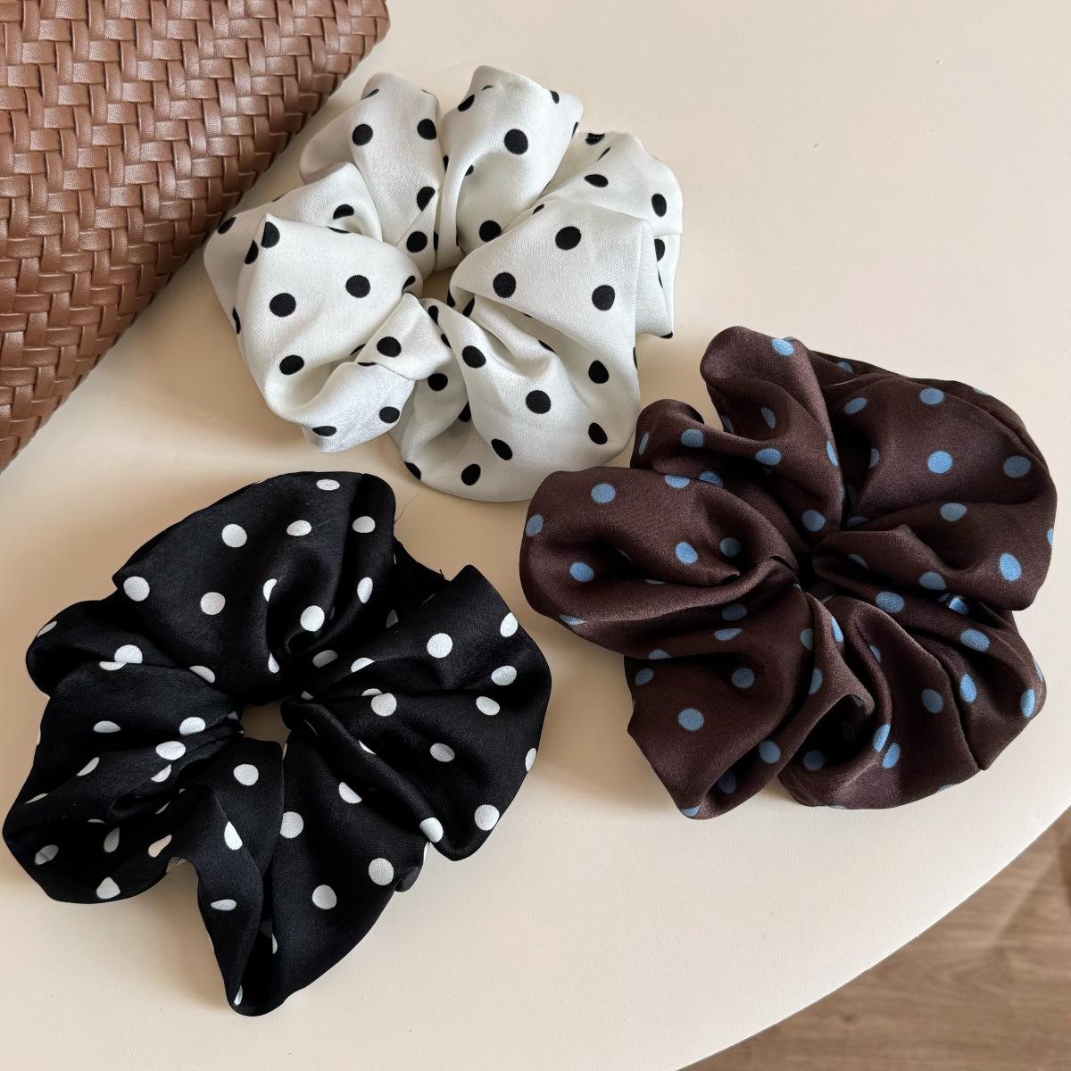 Élastiques à cheveux vintage à pois en satin, design simple, chouchous rétro, accessoires capillaires classiques pour femmes
