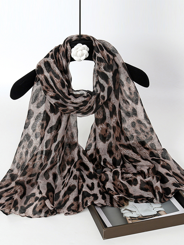 Foulard en Voile Vintage imprimé léopard pour femmes, Hijab léger, protection solaire, couverture de plage, coupe-vent, écharpe de voyage, nouvelle collection 2025