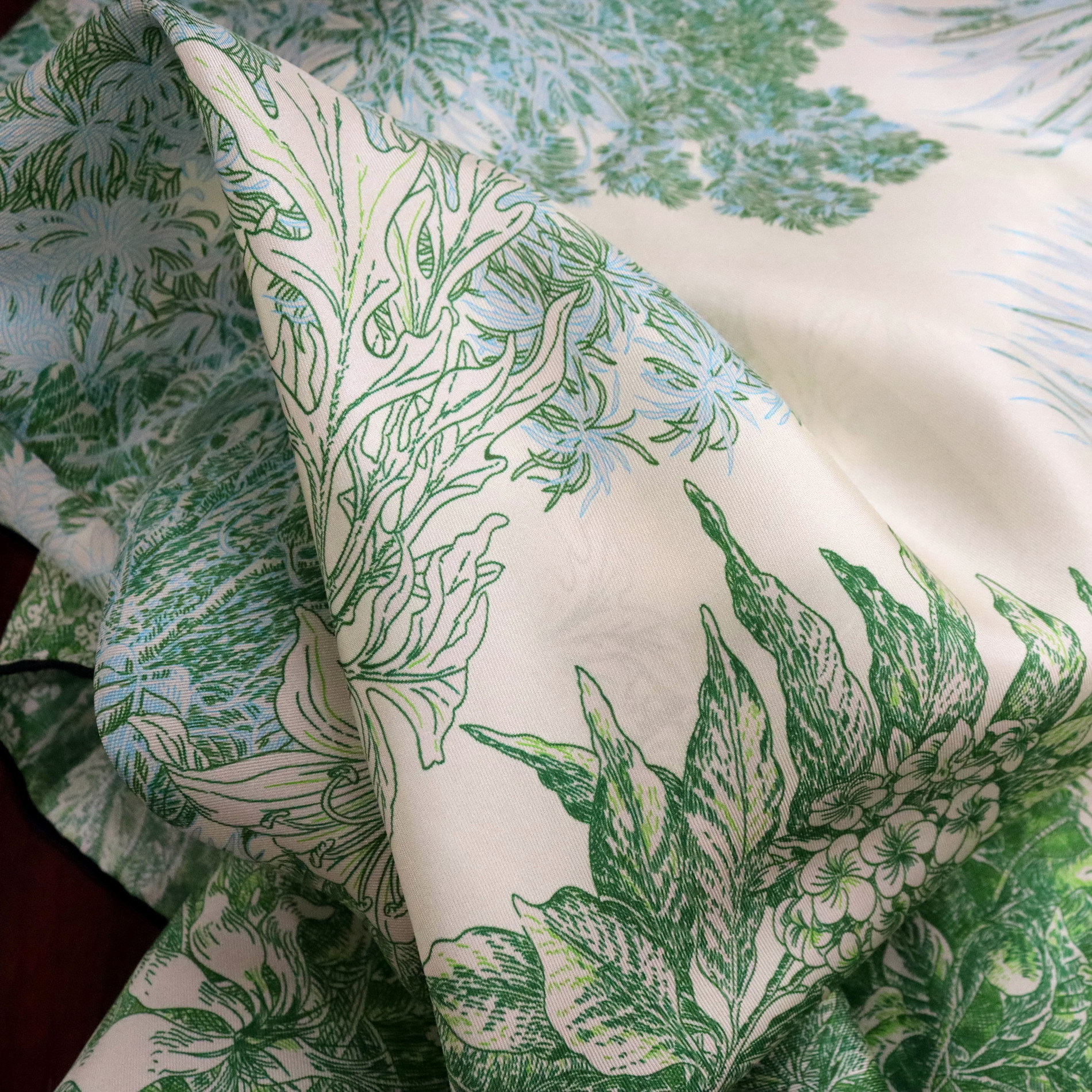 Écharpe de créateur en soie véritable 90 cm carré, châles et étoles 100 % soie de mûrier pour femme, élégant imprimé floral, foulard femme, bandana 2026