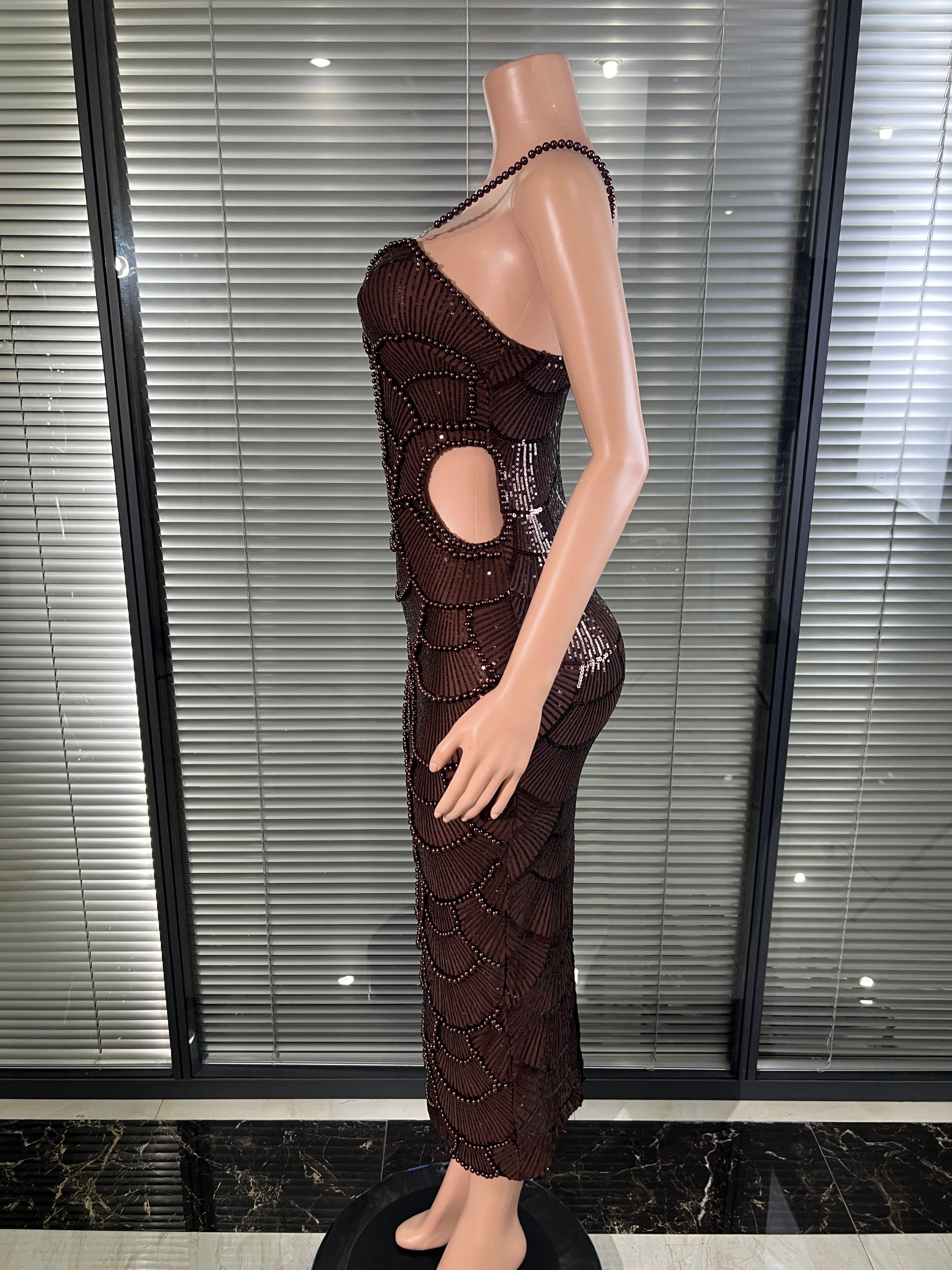 Robe midi marron de luxe ornée de perles, fines bretelles à sequins, robe moulante pour anniversaire, banquet, soirée en boîte de nuit, occasions formelles