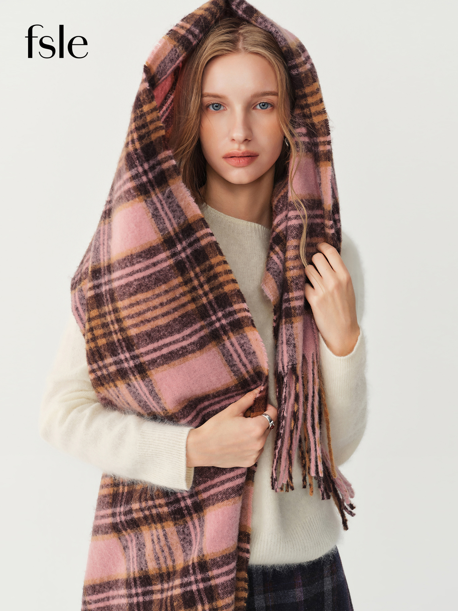 FSLE 2026 Écharpe à franges à carreaux chic pour femme - Cache-cou chaud, confortable, polyvalent et élégant pour une tenue de tous les jours et les trajets quotidiens