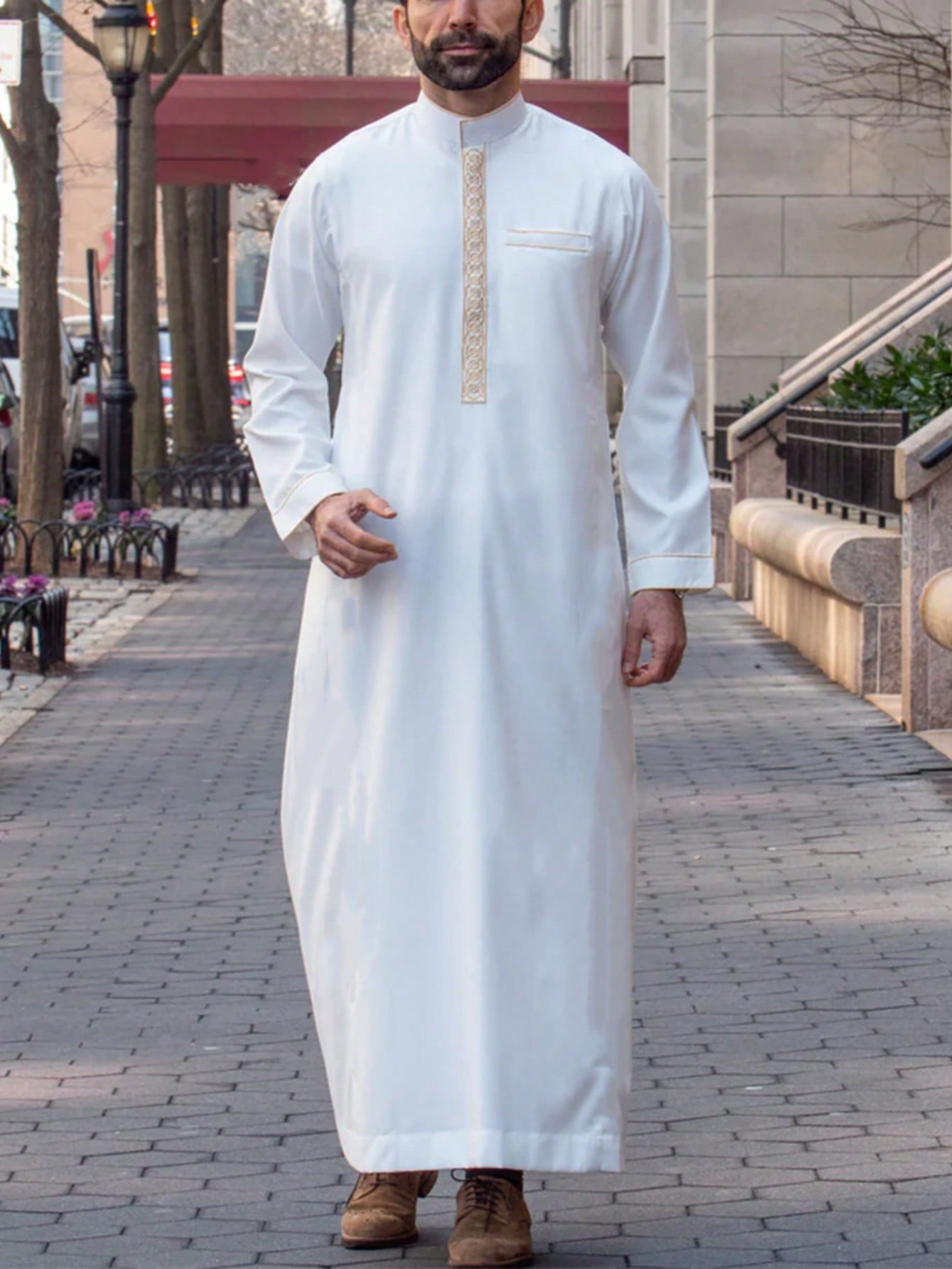 Robe de luxe pour hommes musulmans arabes, robe longue à manches longues brodée avec col montant, thobe pour hommes arabes