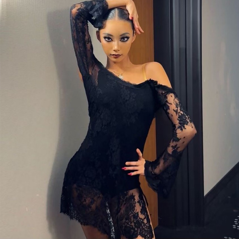 Robe de danse latine sexy noire en dentelle à manches évasées et dos nu pour adulte, idéale pour la pratique de la rumba et les soirées en club
