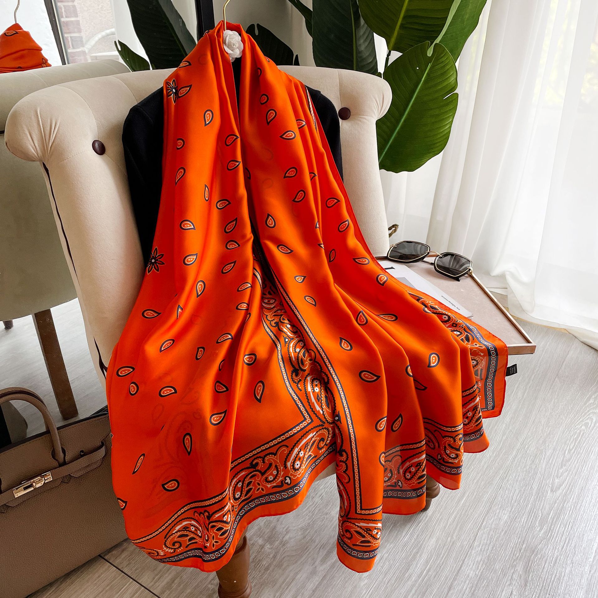 2025 nouvelle mode impression grand châle enveloppes Foulard en soie femmes marque de luxe Satin bandeau Hijab Bandana Turban Foulard été plage