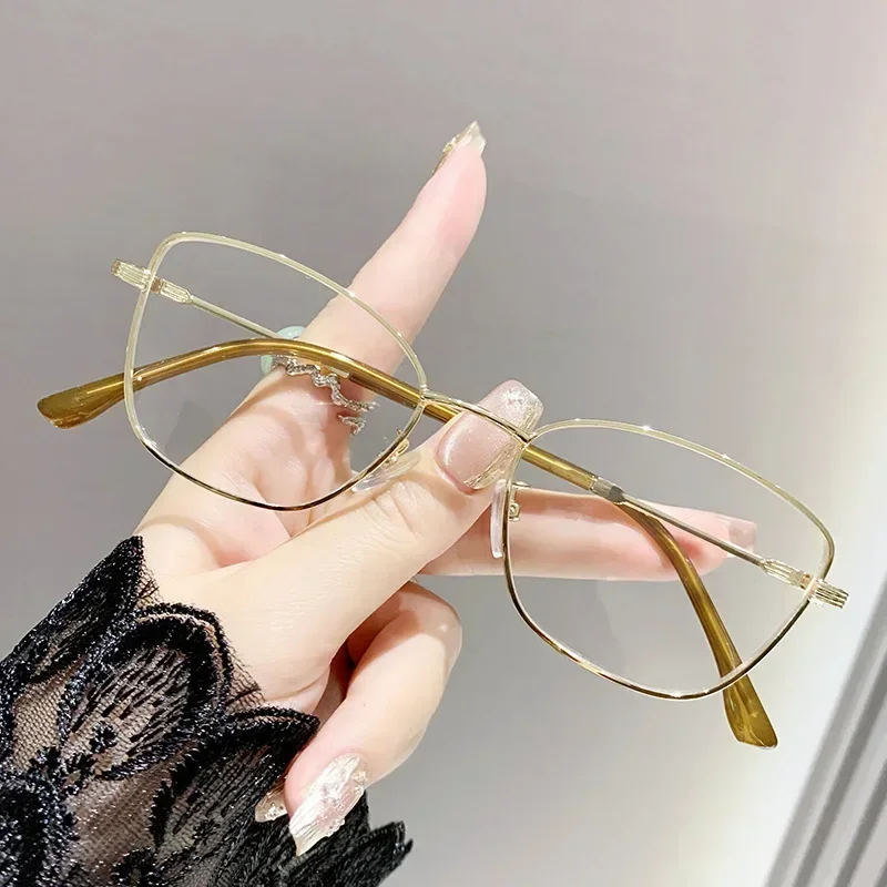 Lunettes de myopie à petite monture carrée classique pour femmes, œil de chat vintage, vue de près, lentille claire, lunettes de vue à courte vue, 2025
