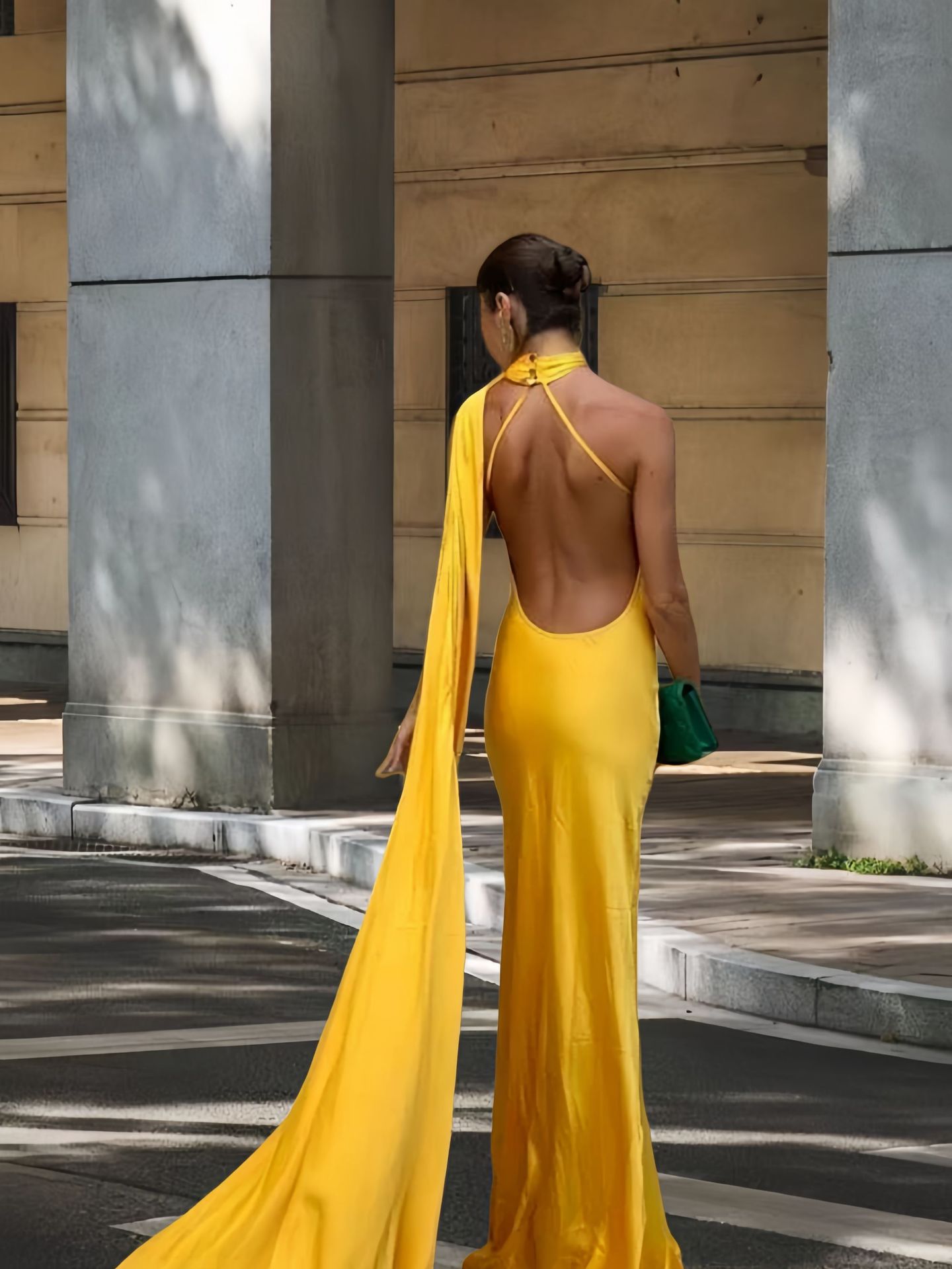 Robe Maxi élégante en Satin pour femmes, col licou, dos nu, épaules dénudées, sans manches, robe de soirée, été 2025