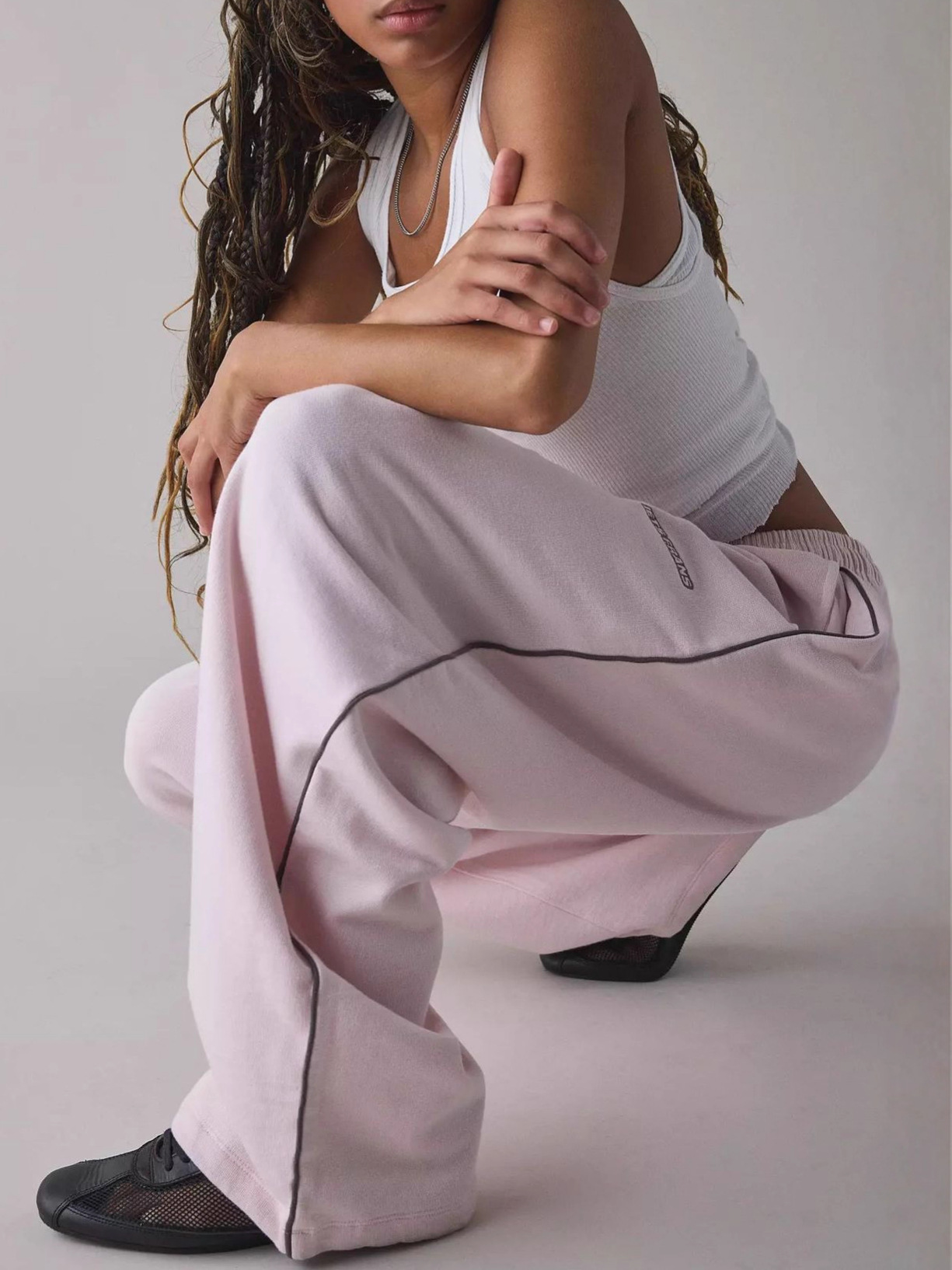 Pantalones Casuales nouveau pantalon décontracté brodé rose pour femmes pantalon droit taille élastique ample et confortable 2025 nouveau