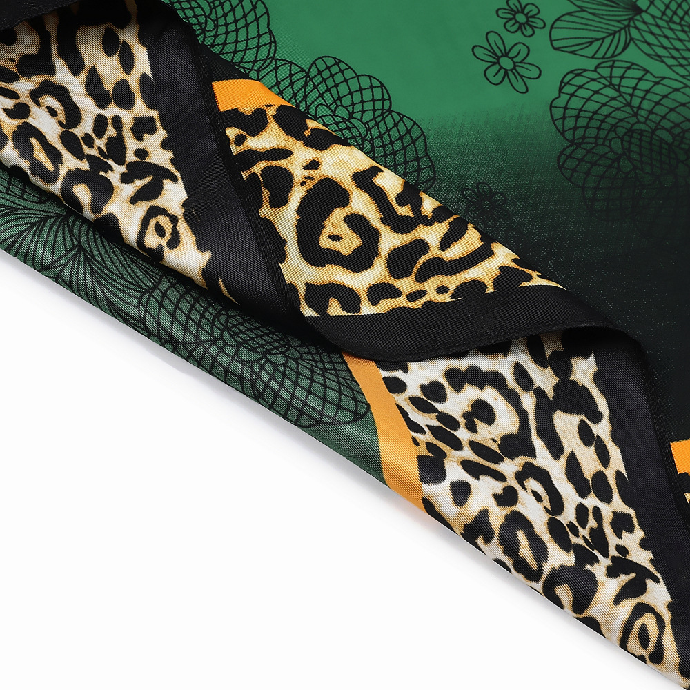 Écharpe carrée léopard vert bandana pour femme, foulard pour femme, châle tendance, marque de luxe, 130cm