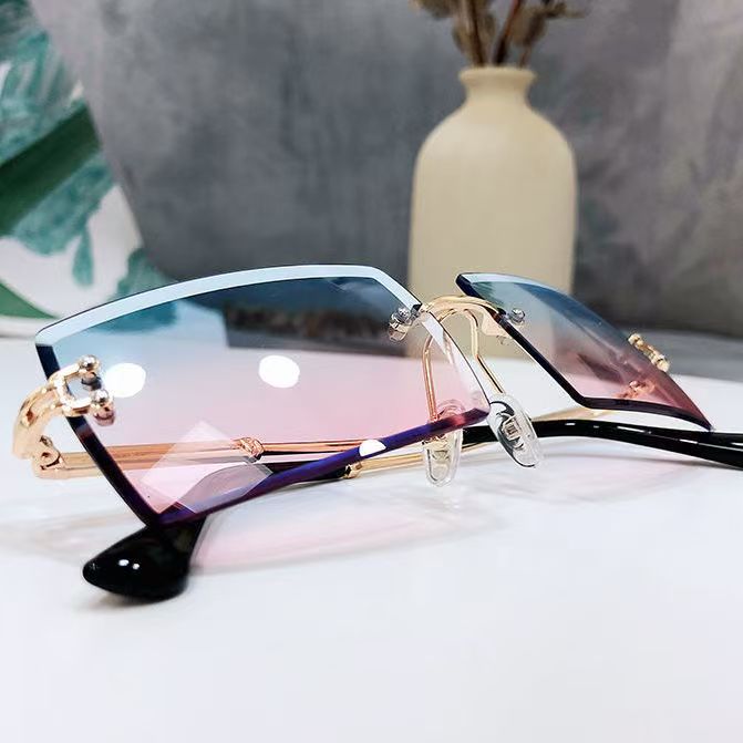 Lunettes de soleil tendance sans monture pour hommes et femmes, lunettes de soleil rectangulaires sans monture en métal, lunettes de soleil rétro, lunettes de soleil pour voyages d'été