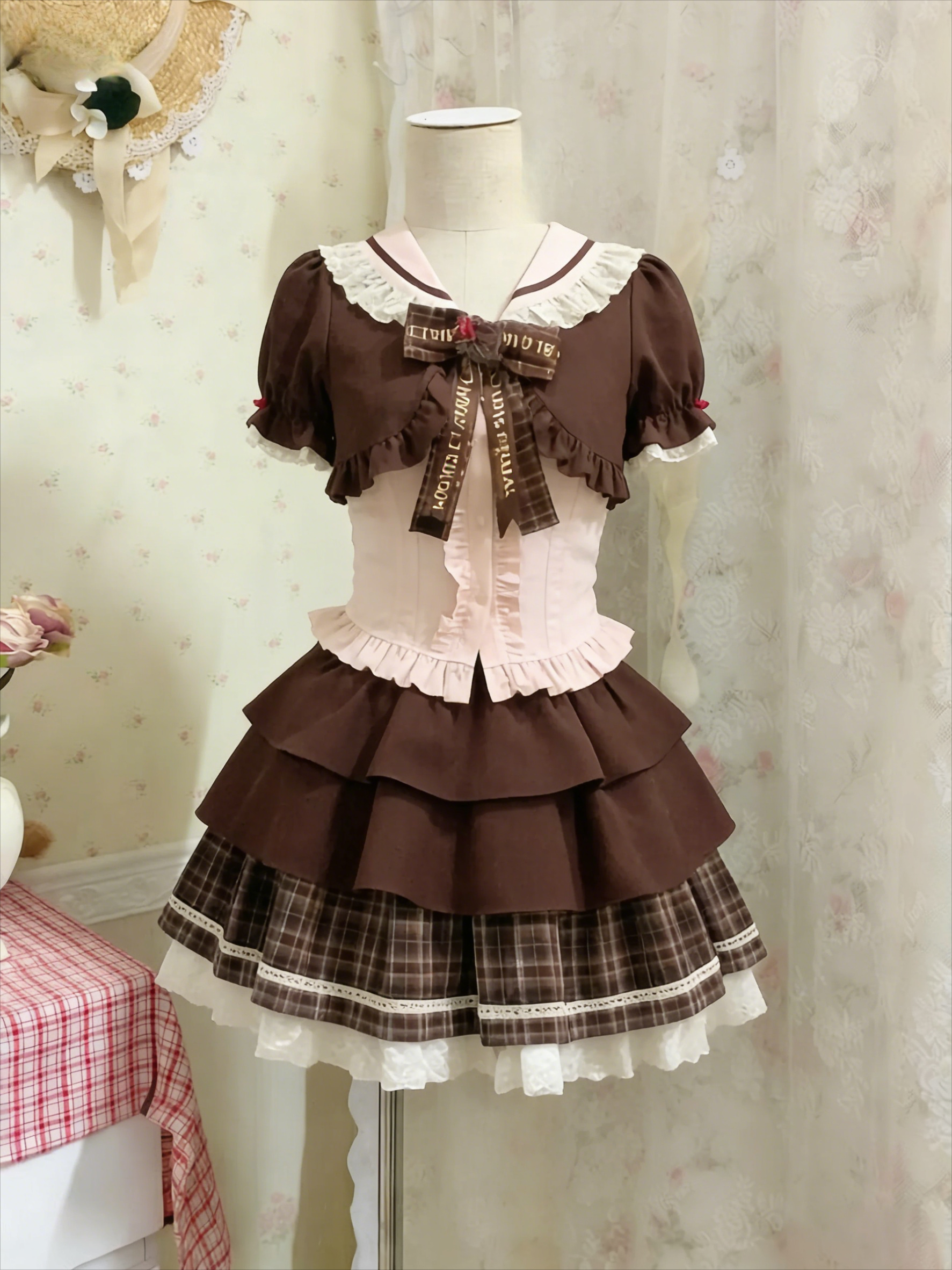 Ensemble de trois pièces japonais pour femmes, chemisier en dentelle à nœud + débardeur + mini-jupe à volants à carreaux, style Y2K vintage kawaii chic coréen