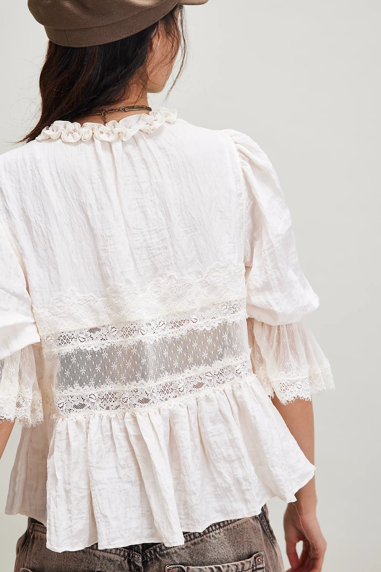 Chemisiers en dentelle pour femmes, hauts d'été Vintage, col en v, manches bouffantes, coupe ample avec boutons, chemisier décontracté, veste de lit en coton