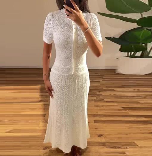 Robes pour femmes 2025 printemps été nouvelle couleur unie col rond manches courtes tricoté décontracté Simple demi bouton conception longue robe