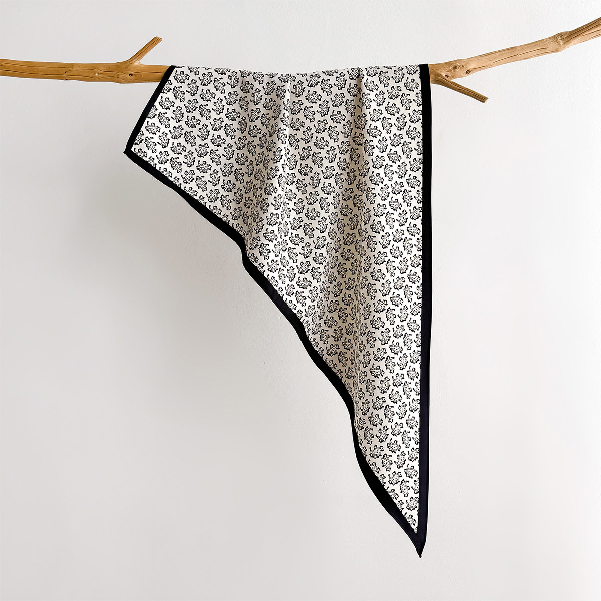 Foulard carré imprimé floral pour femme, en soie imitation douce, écharpes, bandanas, hijab de luxe, foulard élégant, châles et étoles