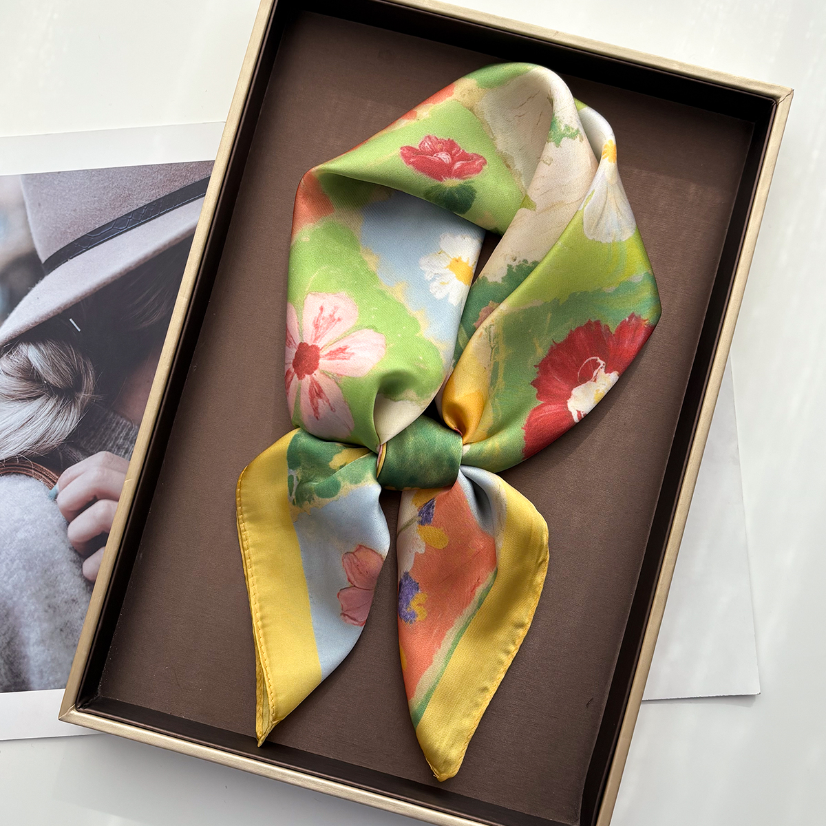 Foulard carré en soie imprimé Floral pour femmes, châle, bandeau, étole, cravates Bufanda, printemps-automne