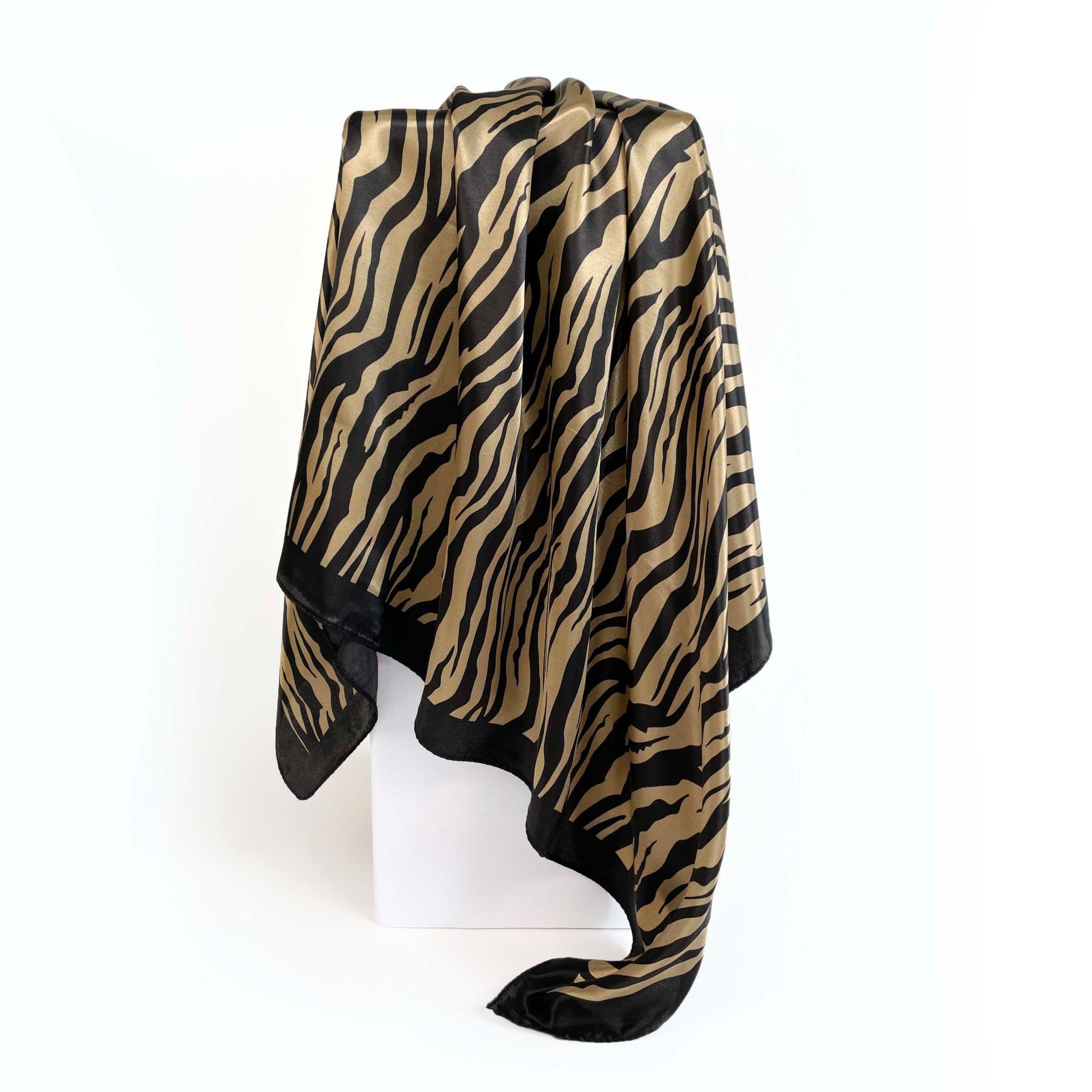 Mode Satin foulard en soie pour femmes imprimé fleuri bandeau cou foulards femme 90 cm carré châle Hijab écharpes pour dames en gros