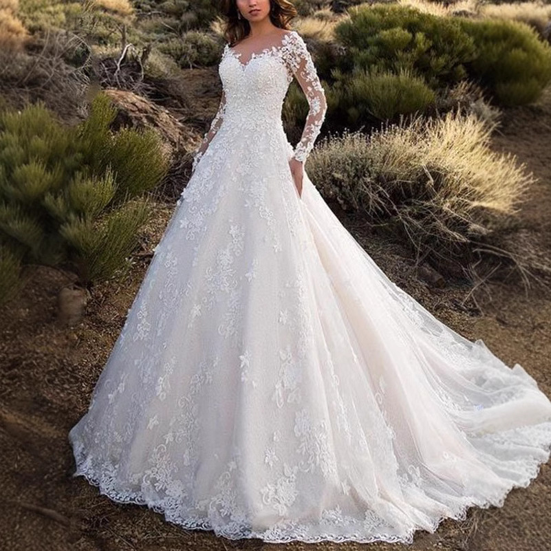 Nouvelle Robe de Soirée Femme Sexy en Dentelle de Luxe avec Traîne Florale et Grand Volant