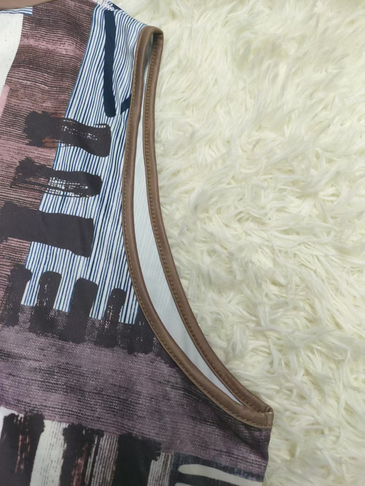 Vêtements d'été pour femmes : gilet à carreaux sans manches à col en V avec bretelles au décolleté
