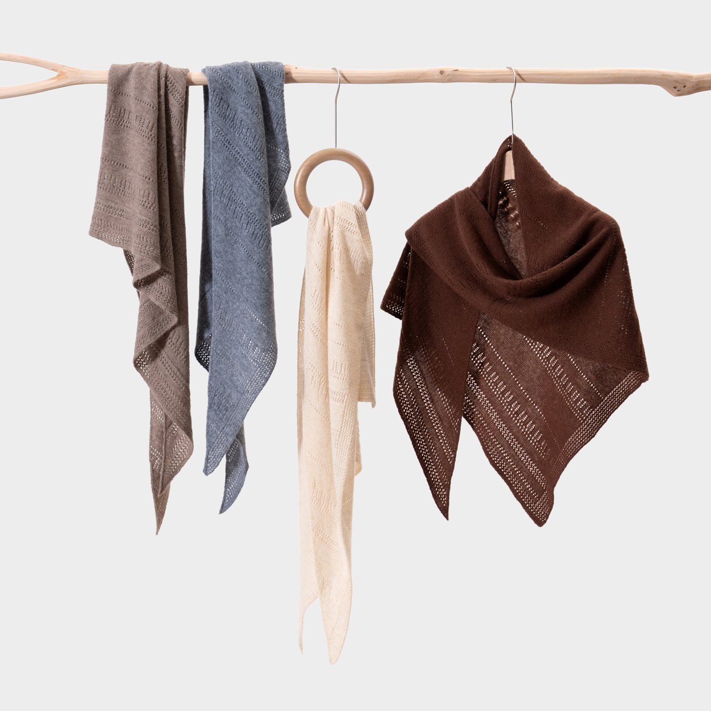 Châle Triangle creux en cachemire 100% pour femmes, écharpe de Protection du visage de couleur unie pour Banquet en plein air d'hiver élégant à la mode