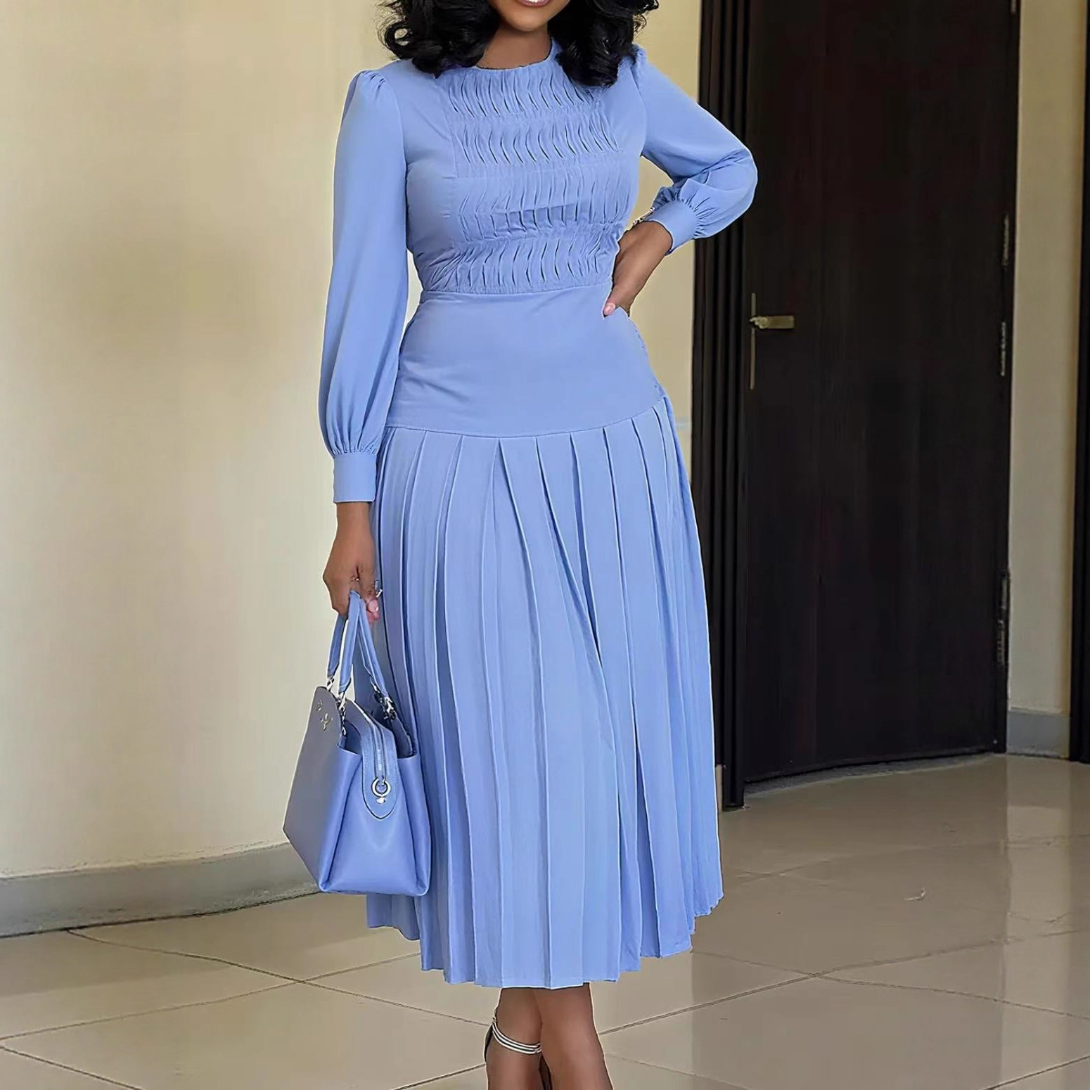Robe longue plissée unie à manches longues et taille haute, coupe ajustée, nouvelle collection été 2025 pour femme
