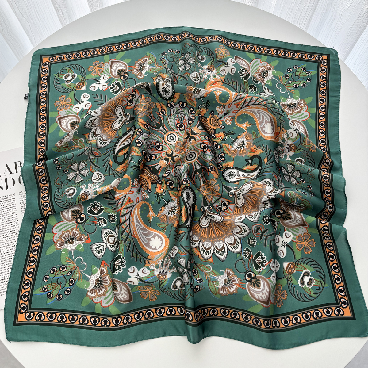 Foulard carré en Satin imprimé Lotus pour femmes, foulard de tête, accessoire décoratif à la mode, Bandana, printemps et été