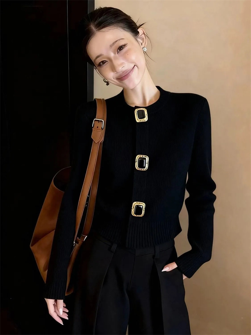 Nouveau cardigan pour femme, exquis et haut de gamme, en tricot rouge, style manteau, ample et élégant