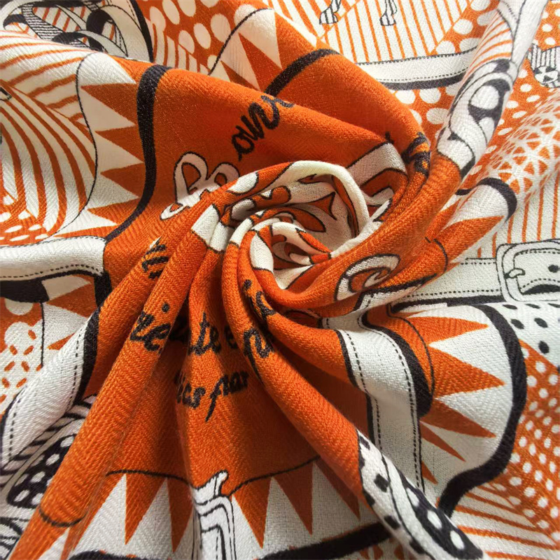 Écharpe en soie cachemire imprimée tendance 90CM, châles pashmina de luxe de créateur pour femmes, foulards carrés à bords roulés, étole couverture