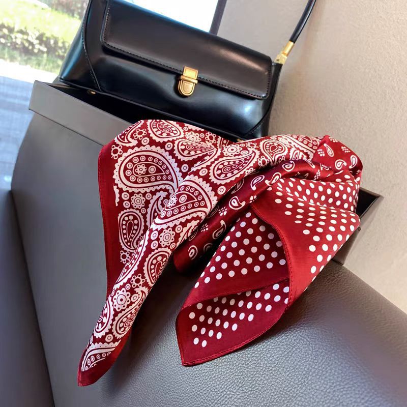 Vêtements avec joint de taille, écharpe pour femmes, haut de gamme, sens européen et américain, empilage, portant un motif Paisley rétro, ceinture ample