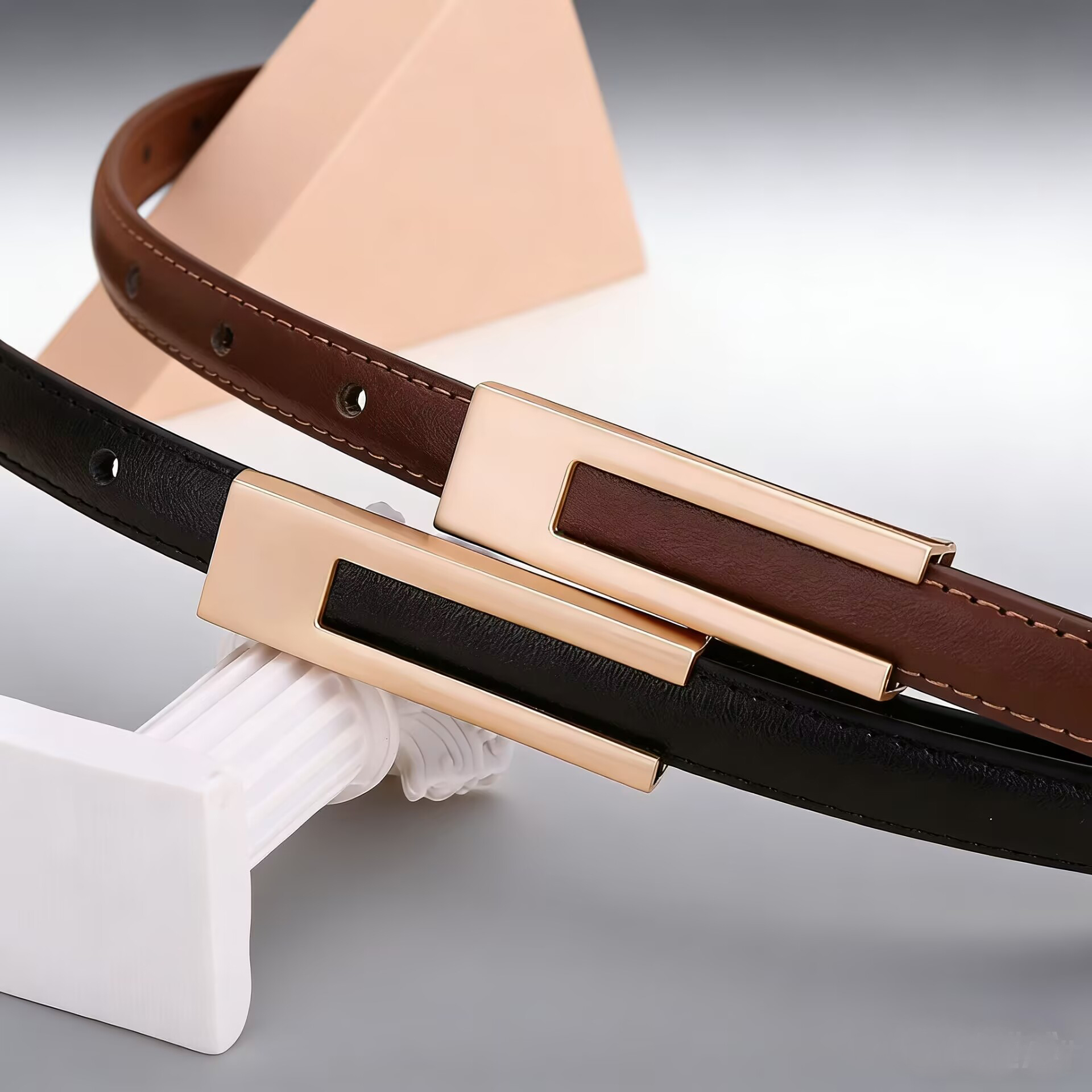 Ceinture en cuir de vachette pour femmes ; Ceinture fine pour la taille ; Décoration polyvalente ; Robe amincissante ; Accessoire de costume ; Ceinture pour femmes