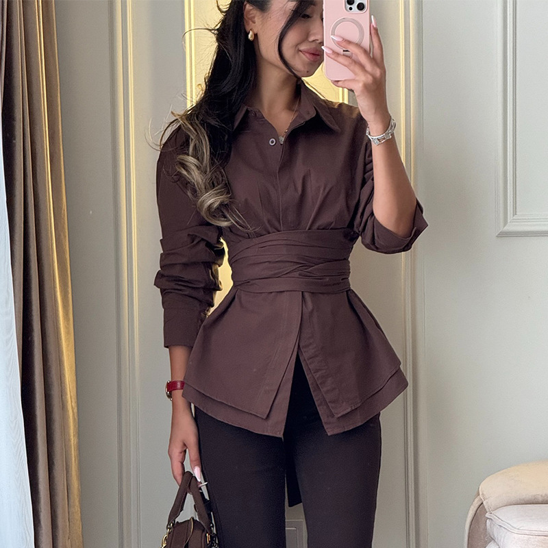 Chemisier blanc vintage pour femme, col rabattu, manches longues, taille ajustée, style Y2K streetwear, chemise élégante à empiècements, Printemps 2026