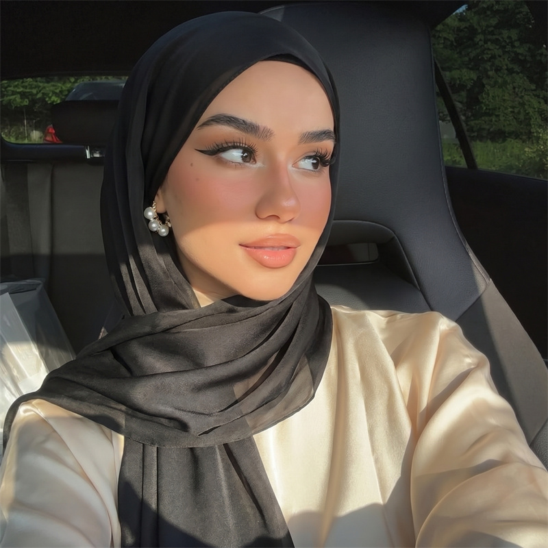 Hijab et Foulard en Satin pour Femme, Châle de Luxe Brillant en Viscose, Voile Musulman Lisse, Turban Islamique Couleur Unie, Idéal pour le Quotidien et les Fêtes