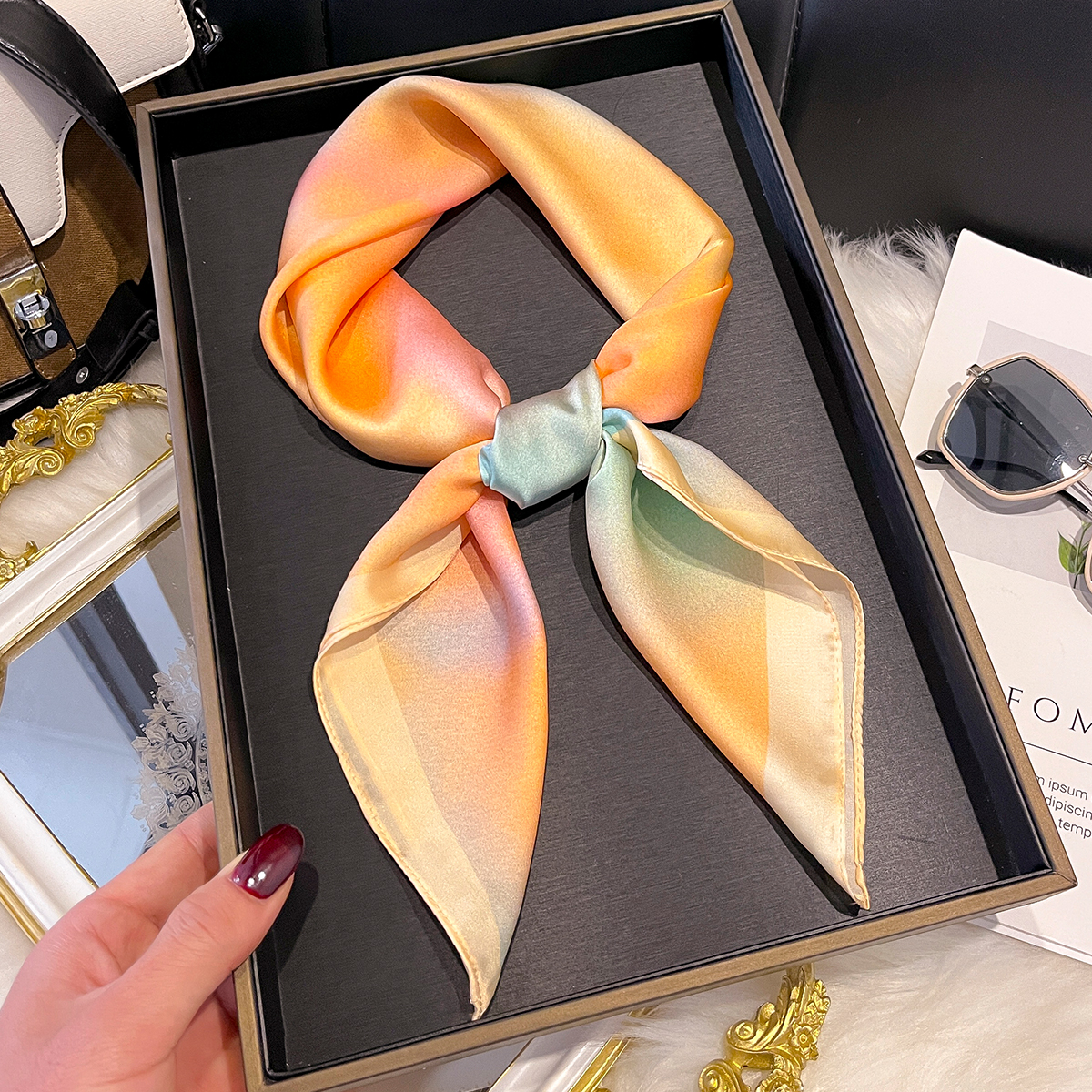 Écharpe carrée de luxe pour femmes, élégante, douce, en soie artificielle, imprimée, foulard, hijab, bandana, châle, couleur tendance
