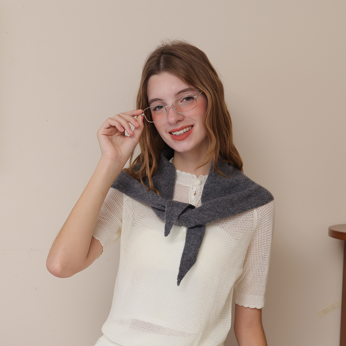Écharpe triangulaire en laine unie pour femme, utilisable comme faux col décoratif, écharpe pour pièce climatisée et châle tendance